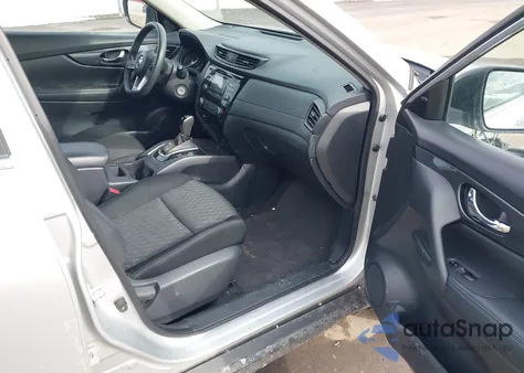 2017 Nissan Rogue S z USA, uszkodzony, nr VIN KNMAT2MVXHP574427